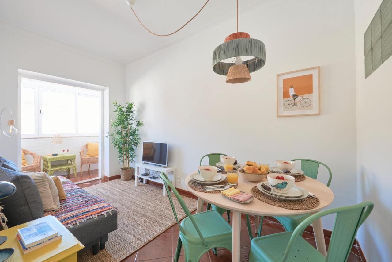Central & Sunny 2Br Apt Near Beach, By Timecooler Setubal Luaran gambar
