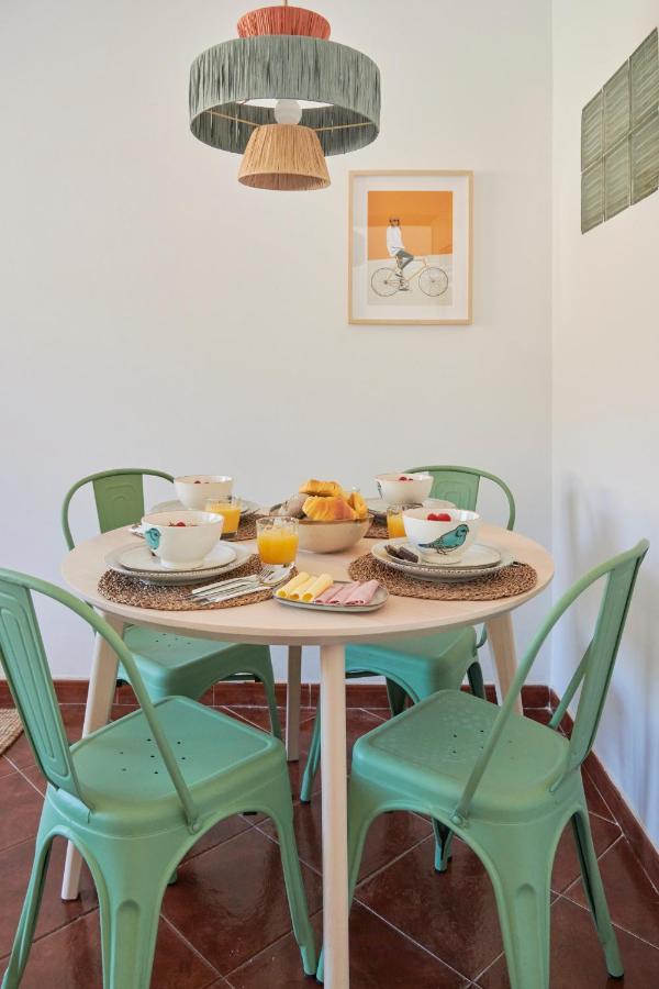 Central & Sunny 2Br Apt Near Beach, By Timecooler Setubal Luaran gambar