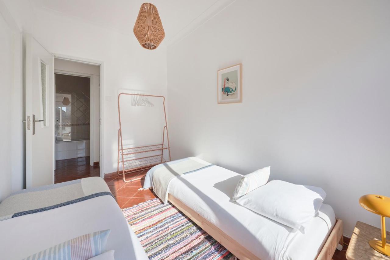 Central & Sunny 2Br Apt Near Beach, By Timecooler Setubal Luaran gambar