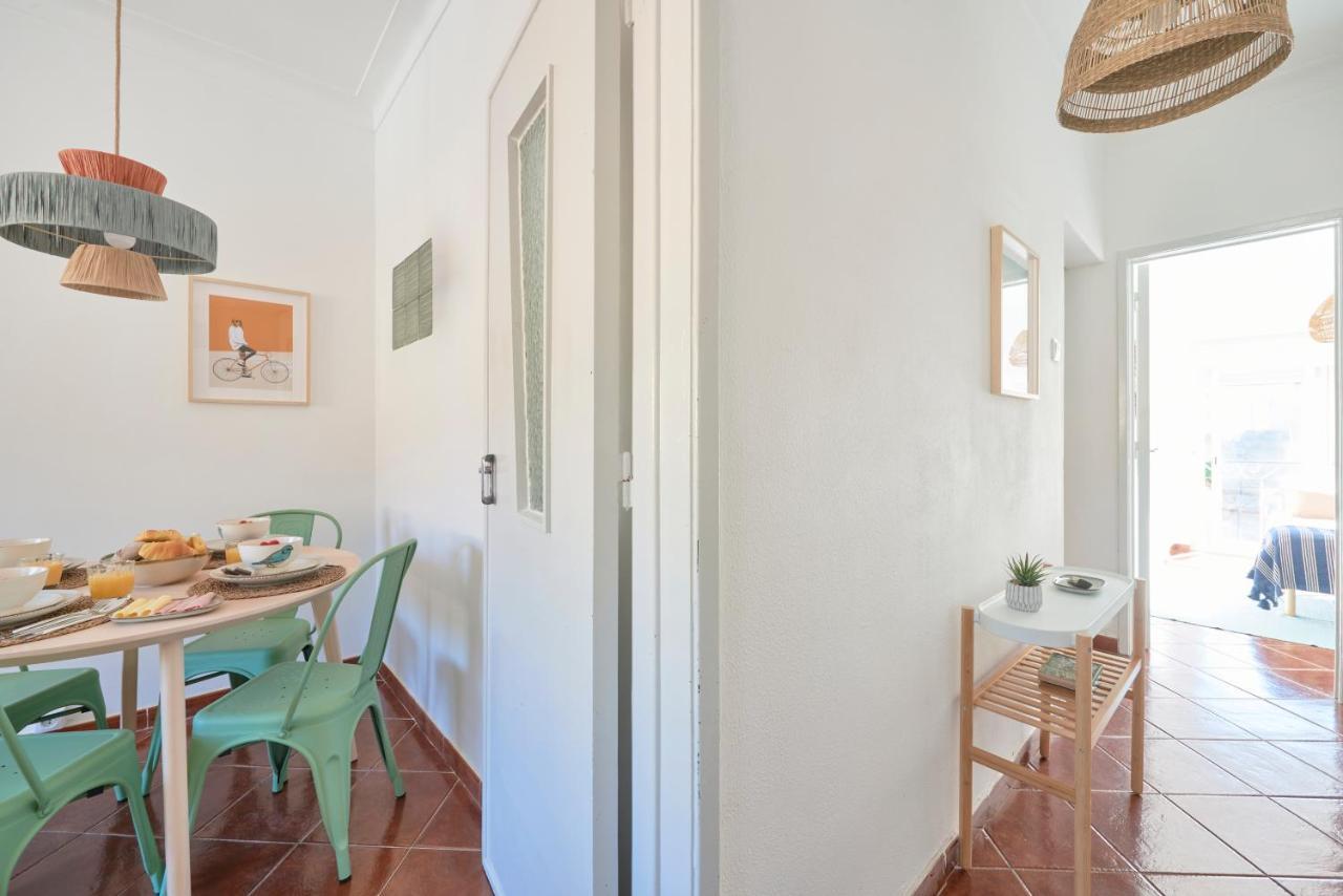 Central & Sunny 2Br Apt Near Beach, By Timecooler Setubal Luaran gambar