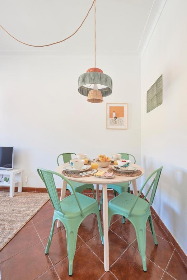 Central & Sunny 2Br Apt Near Beach, By Timecooler Setubal Luaran gambar